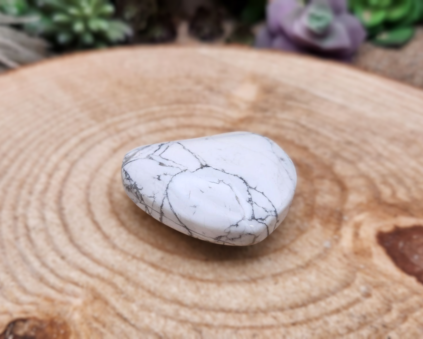 Howlite Heart