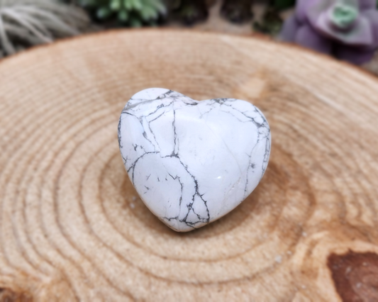 Howlite Heart